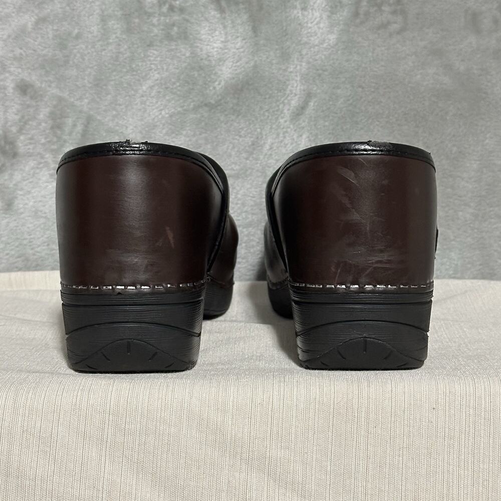Dansko XP 2.0 Womens Waterproof Pull Up Clogs Size 40 Brown Leather Slip Resist - Picture 5 of 10